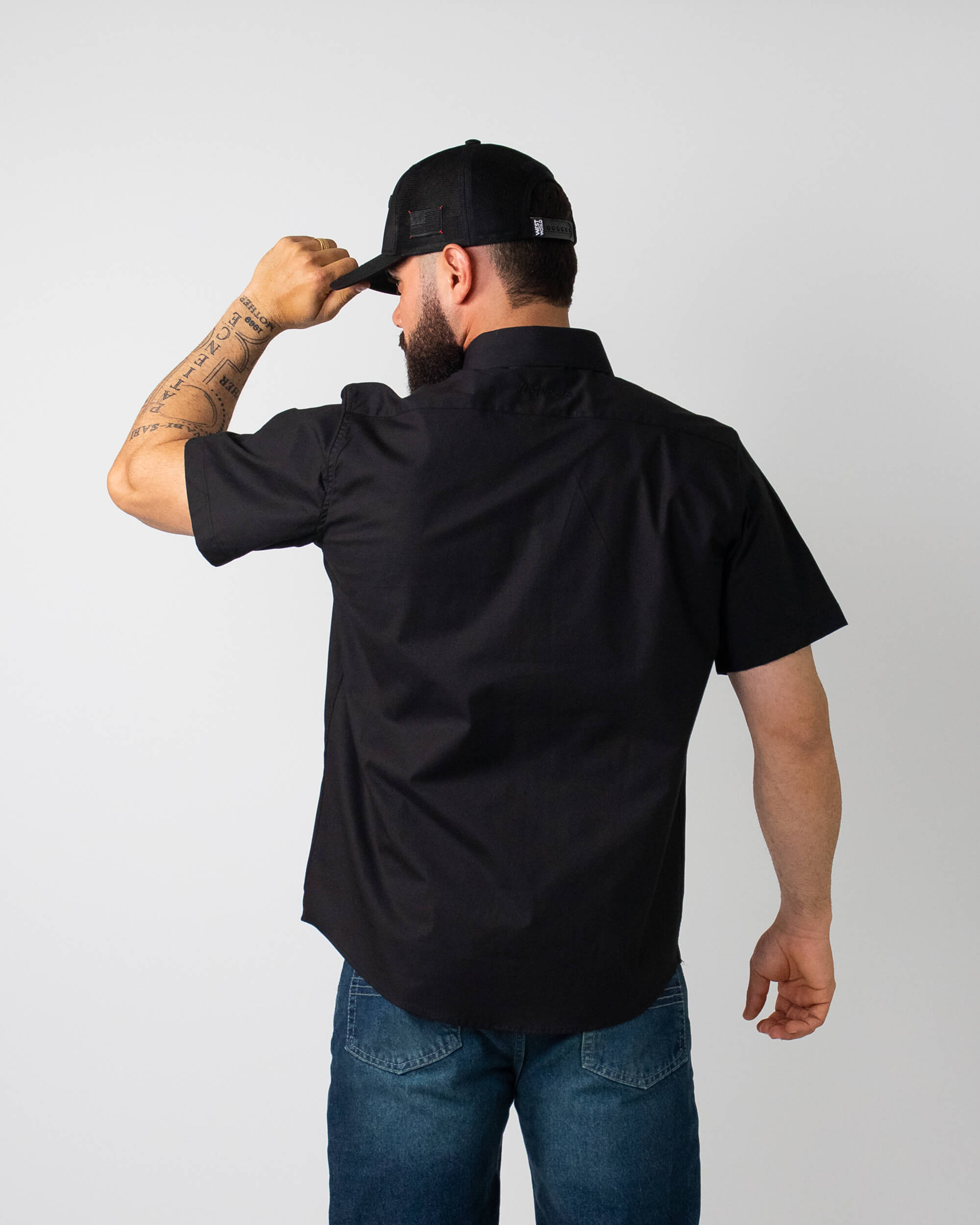 Camisa Básica Masculina Algodão Egípcio com Elastano e Bolso Manga Curta